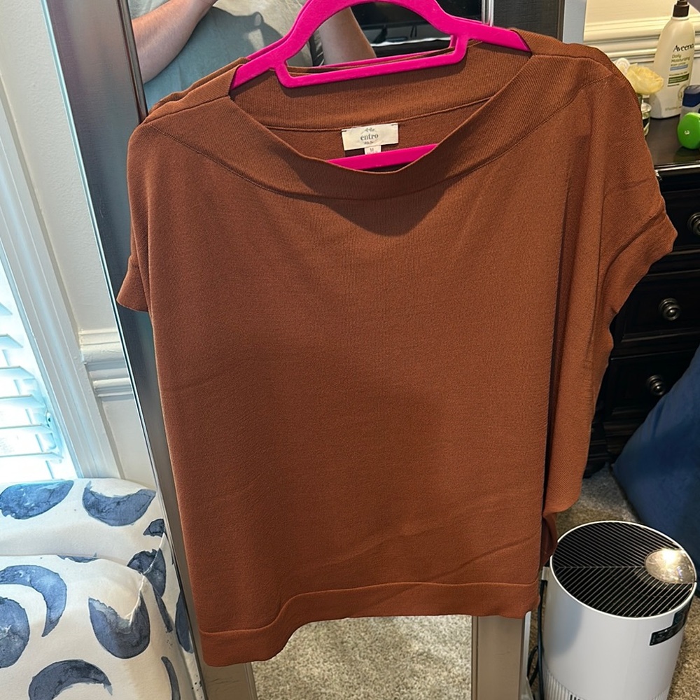 Entro Brown Boxy Short Sleeve Tee